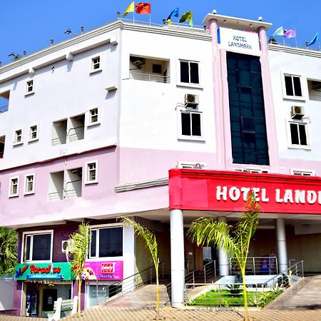 Hotel Landmark Bhubaneswar Ngoại thất bức ảnh